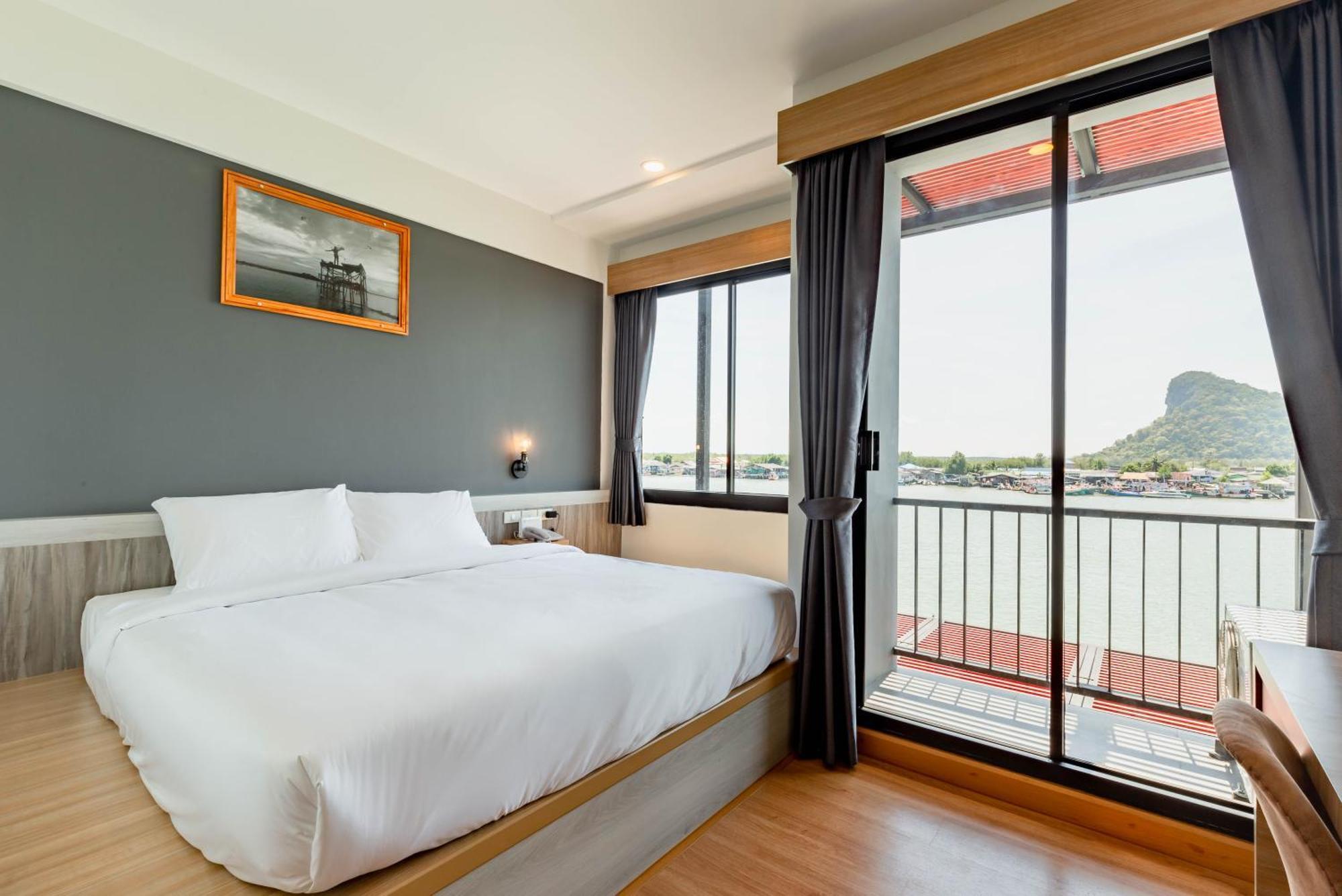 The Blue C Donsak Hotel Surat Thani Bagian luar foto