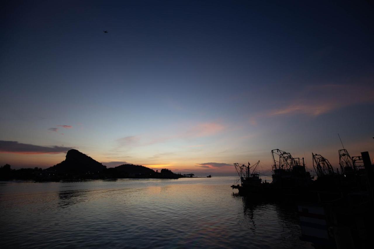 The Blue C Donsak Hotel Surat Thani Bagian luar foto
